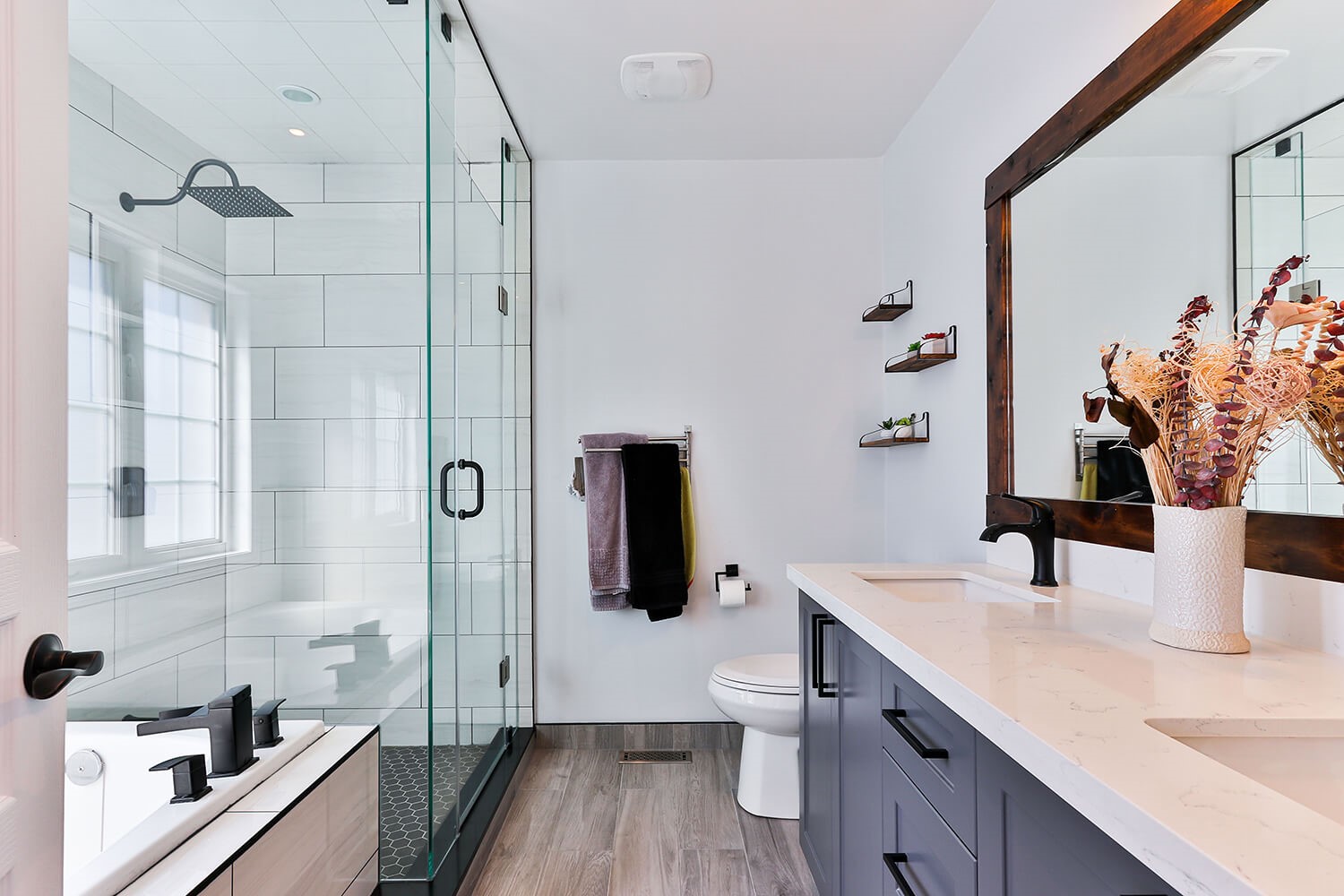 Bathroom Contractors in Orange County – What to Expect During the Renovation Process